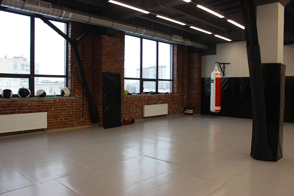 Зал единоборств (серые татами)