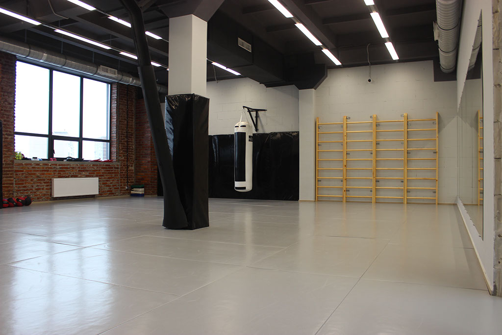 Зал единоборств (белые татами)